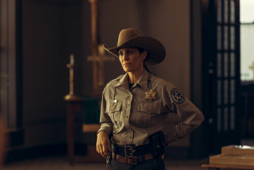 Female sheriff played by Annabeth Gish inside.